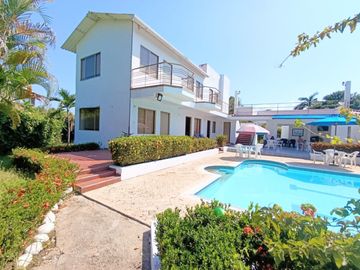 CARMEN DE APICALA- CASA DE RECREO 