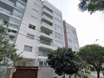 SE VENDE DUPLEX 27O M2 CERCA A MALECON BALTA Y CISNERROS