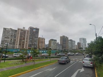SE VENDE DUPLEX 27O M2 CERCA A MALECON BALTA Y CISNERROS