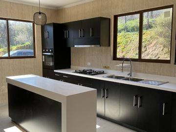 Espectacular Casa y Parcela Condominio Lomas del Puangue - Curacaví