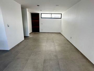 VENTA CASA CON ROOF GARDEN, JARDÍN Y ESTUDIO EN ZEN LIFE II