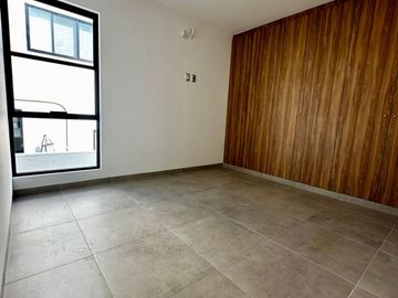 VENTA CASA CON ROOF GARDEN, JARDÍN Y ESTUDIO EN ZEN LIFE II