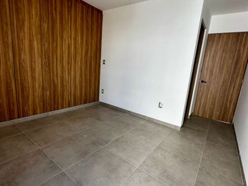 VENTA CASA CON ROOF GARDEN, JARDÍN Y ESTUDIO EN ZEN LIFE II