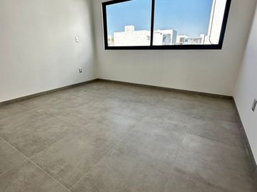 VENTA CASA CON ROOF GARDEN, JARDÍN Y ESTUDIO EN ZEN LIFE II