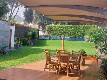ESPECTACULAR CASA EN EL ALAMO, DE DOS PISOS, 4 DORM, SALON DE JUEGOS, JARDIN, BBQ, SURCO