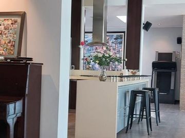 ESPECTACULAR CASA EN EL ALAMO, DE DOS PISOS, 4 DORM, SALON DE JUEGOS, JARDIN, BBQ, SURCO