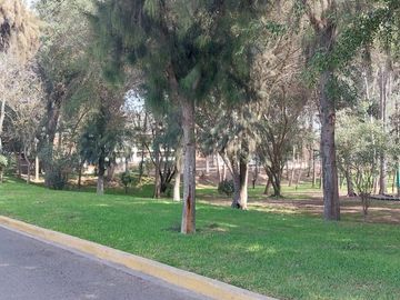 ESPECTACULAR CASA EN EL ALAMO, DE DOS PISOS, 4 DORM, SALON DE JUEGOS, JARDIN, BBQ, SURCO