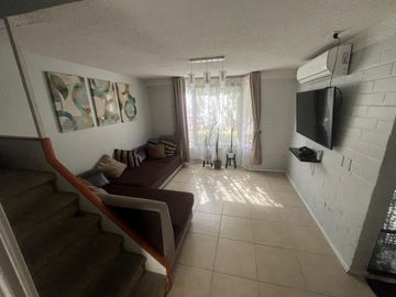 Casa en Conjunto Jardín del Sur, Sector El Abrazo de Maipú.