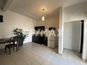 CASA CON 4 ESTUDIOS EN VENTA