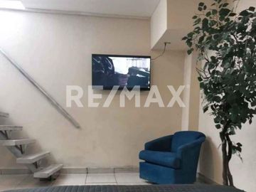 CASA CON 4 ESTUDIOS EN VENTA