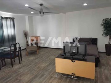 CASA CON 4 ESTUDIOS EN VENTA