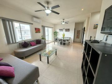Departamento de 3 habitaciones, 2 baños completos en Selvanova coto 6, Playa del Carmen, Quintana Roo.