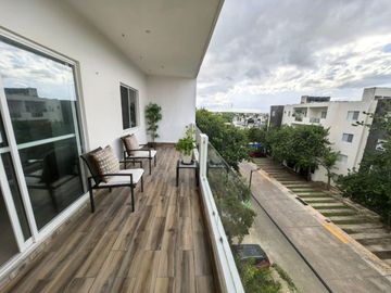 Departamento de 3 habitaciones, 2 baños completos en Selvanova coto 6, Playa del Carmen, Quintana Roo.