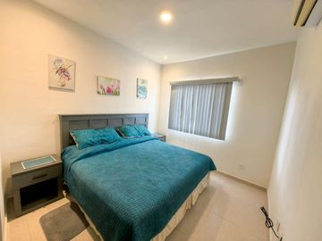 Departamento de 3 habitaciones, 2 baños completos en Selvanova coto 6, Playa del Carmen, Quintana Roo.
