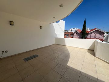 VENTA DE CASA EN VALLE DEL CAMPESTRE, ZONA NORTE, LEÓN, GTO.