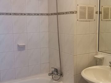 Vendo comodo departamento Avenida Iquique, cerca de Santo Tomas, Antofagasta
