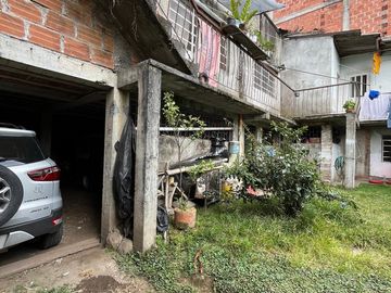 VENTA CASA A DOS CUADRAS DEL PARQUE PRINCIPAL DE VILLAMARIA CON OPCIÓN DE PERMUTA