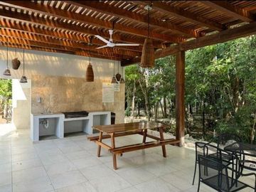 DEPARTAMENTO EN VENTA EN PLAYA DEL CARMEN CON 3 RECAMARAS