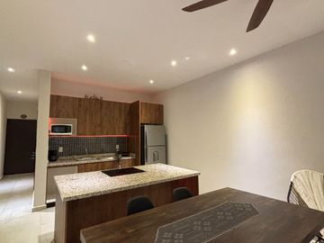 DEPARTAMENTO EN VENTA EN PLAYA DEL CARMEN CON 3 RECAMARAS