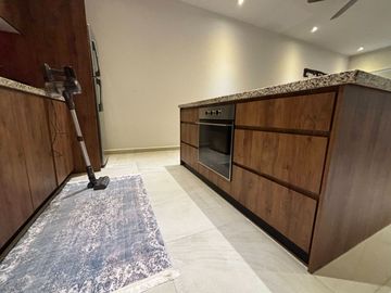 DEPARTAMENTO EN VENTA EN PLAYA DEL CARMEN CON 3 RECAMARAS