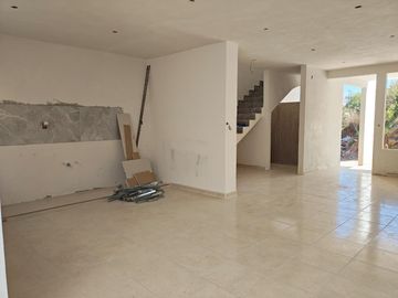🏡 🏡 ¡ CASA EN PRE-VENTA  COL. EXQUITLAN, TULANCINGO HGO, esta hermosa propiedad de 3 recámaras está lista para convertirse en tu nueva casa. 🏡 🏡