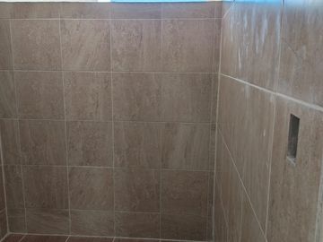 🏡 🏡 ¡ CASA EN PRE-VENTA  COL. EXQUITLAN, TULANCINGO HGO, esta hermosa propiedad de 3 recámaras está lista para convertirse en tu nueva casa. 🏡 🏡