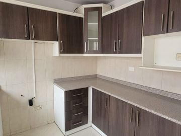 Se Vende Linda Casa en Conjunto Privado dentro de la Urb. Pinar Alto a minutos del Centro Comercial El Bosque