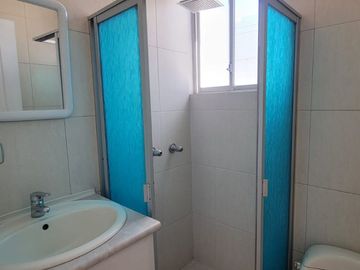 Se Vende Linda Casa en Conjunto Privado dentro de la Urb. Pinar Alto a minutos del Centro Comercial El Bosque