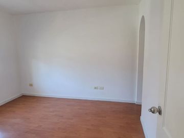 Se Vende Linda Casa en Conjunto Privado dentro de la Urb. Pinar Alto a minutos del Centro Comercial El Bosque