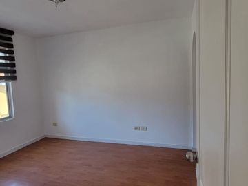 Se Vende Linda Casa en Conjunto Privado dentro de la Urb. Pinar Alto a minutos del Centro Comercial El Bosque
