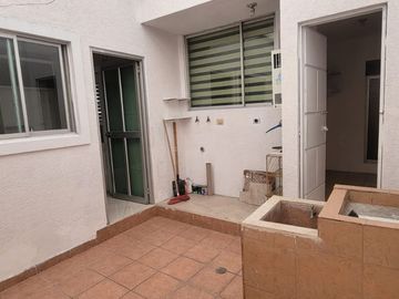 Se Vende Linda Casa en Conjunto Privado dentro de la Urb. Pinar Alto a minutos del Centro Comercial El Bosque