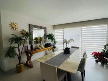 🏡 LOFT EN VENTA con diseño moderno y acceso a una casa club que redefine el lujo y la comodidad.