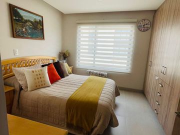 🏡 LOFT EN VENTA con diseño moderno y acceso a una casa club que redefine el lujo y la comodidad.