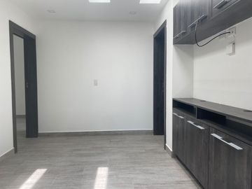 Casa de venta en Tumbaco sector Tola Grande, esquinera, 116m2 de jardín.