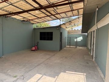 CASA EN VENTA 1000m2