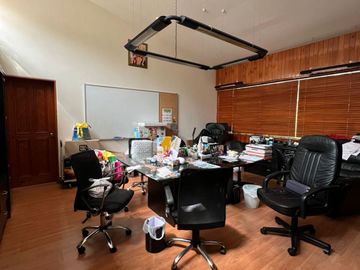 Hermosa residencia en la Planicie con salida Al Golf