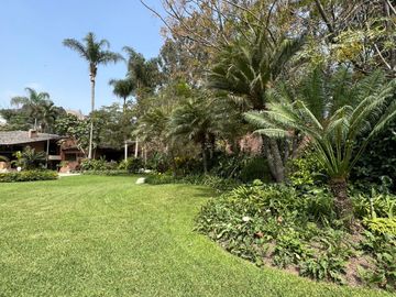 Hermosa residencia en la Planicie con salida Al Golf