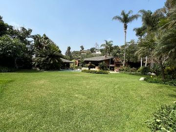Hermosa residencia en la Planicie con salida Al Golf