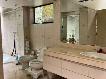 Hermosa residencia en la Planicie con salida Al Golf