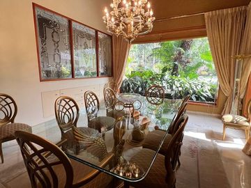 Hermosa residencia en la Planicie con salida Al Golf