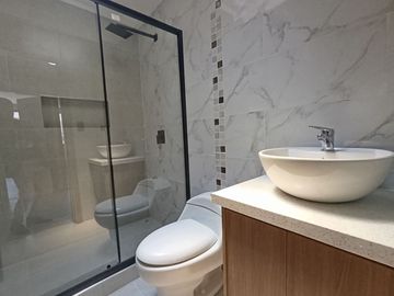 CASA RENTERA CON DEPARTAMENTO EN VENTA EN RICAURTE