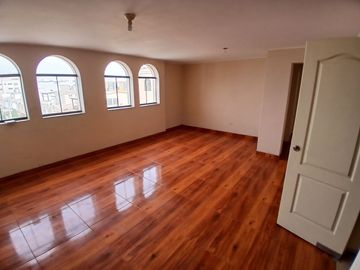 VENTA DEPARTAMENTO MAS AIRES MONTERRICO, SURCO