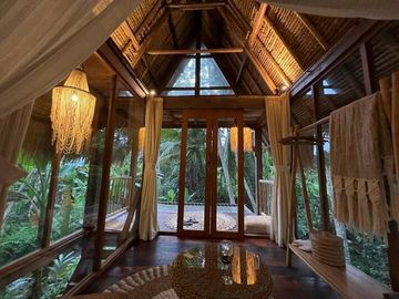 Jungle Views & Airbnb Potential: Modern Leasehold Villa in Ubud