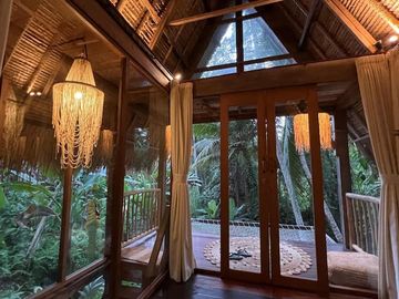 Jungle Views & Airbnb Potential: Modern Leasehold Villa in Ubud
