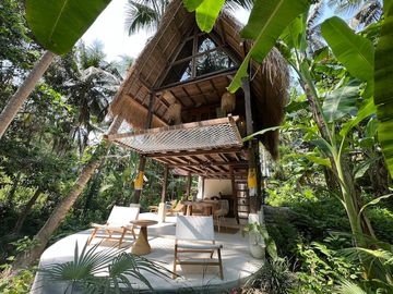 Jungle Views & Airbnb Potential: Modern Leasehold Villa in Ubud
