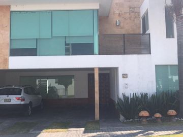 OPORTUNIDAD CASA EN VENTA EN EL CLÚSTER 999 DE LOMAS DE ANGELÓPOLIS I