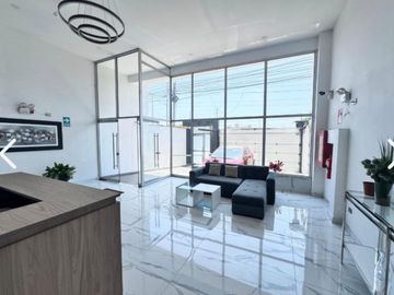 Venta de Moderno y Amplio Dpto. en Surco