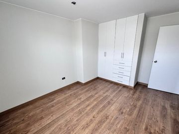 Venta de Moderno y Amplio Dpto. en Surco