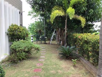 Lakeside House for sale in Eton South Lake Village, Sta. Rosa, Laguna
