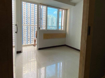 A 1br Unit For Sale In Smdc Light Residences